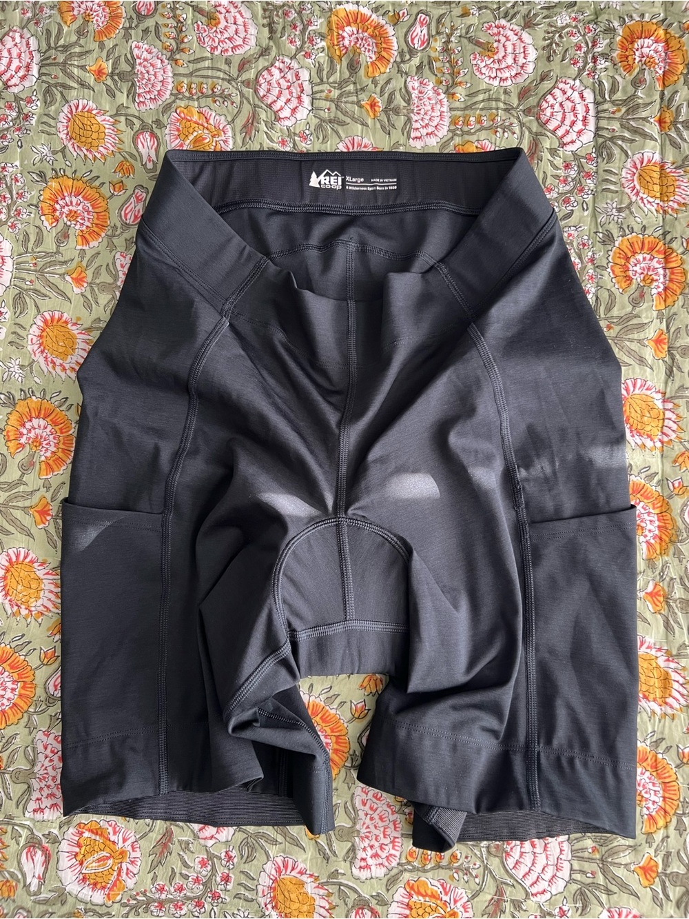 REI Active Black Bike Shorts with Side Pockets